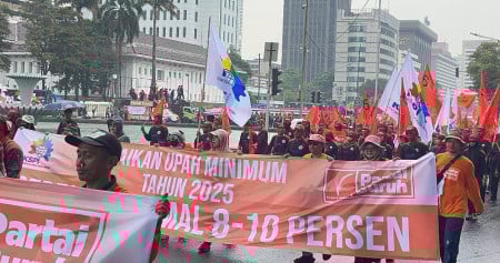 Kenaikan UMP 2025 Picu Perdebatan Nasional antara Buruh dan Pengusaha