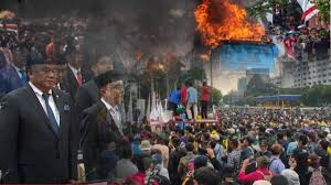Krisis Protest & Ketegangan Sosial Agustus 2025: Akar Konflik, Respons Pemerintah, dan Jalan Tengah Demokrasi